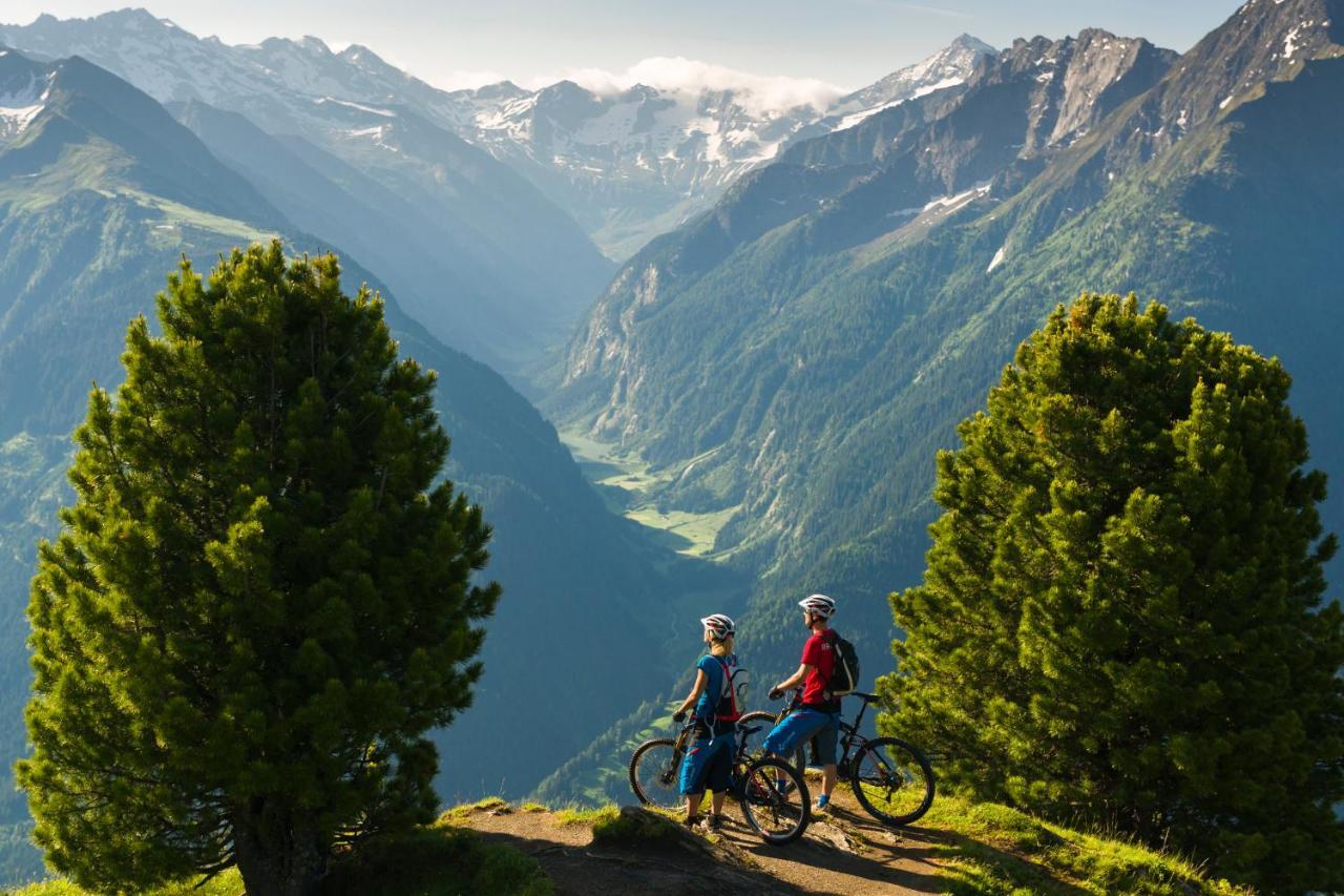 Apartart Lägenhet Mayrhofen Exteriör bild